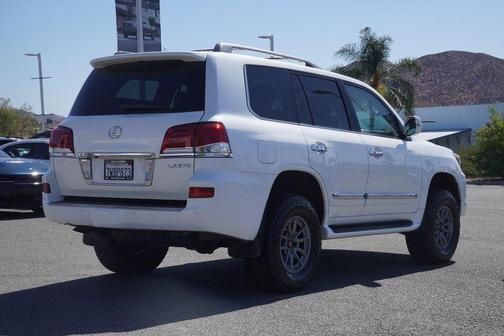 Starfire Pearl 2014 Lexus LX 570 Base