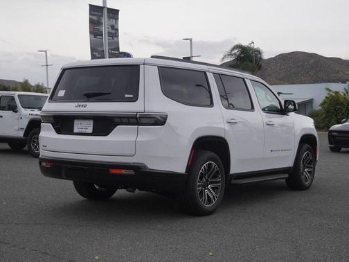 2026 Jeep Grand Wagoneer Base