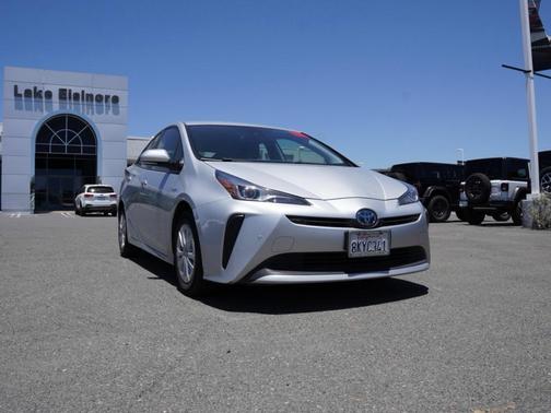 2019 Toyota Prius L