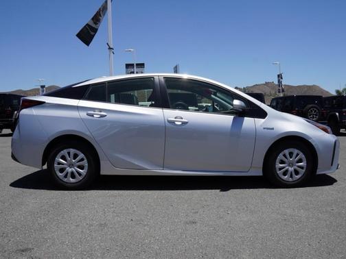 2019 Toyota Prius L