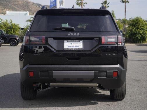 Diamond Black 2026 Jeep Cherokee LAREDO/LIMITED