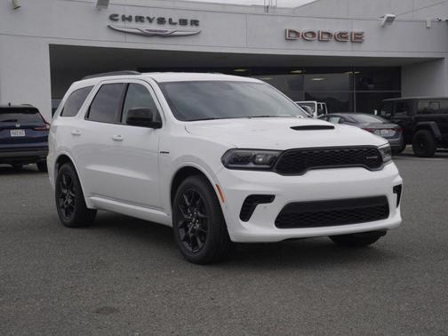 White Knuckle Clearcoat 2026 Dodge Durango GT HEMI V8
