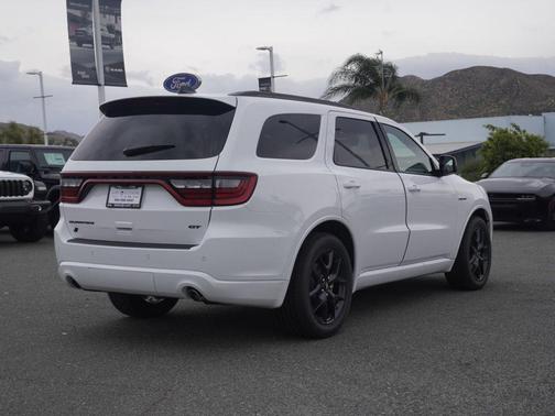 White Knuckle Clearcoat 2026 Dodge Durango GT HEMI V8