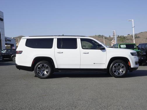 Bright White Clearcoat 2024 Jeep Wagoneer L Series II