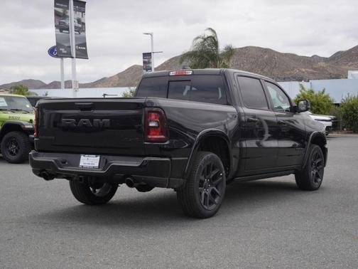 Diamond Black 2026 RAM 1500 Laramie