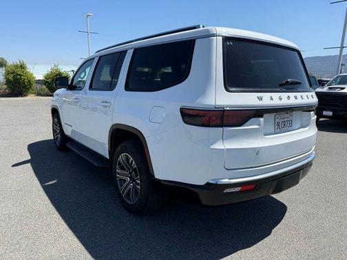 Bright White Clearcoat 2024 Jeep Wagoneer Series II
