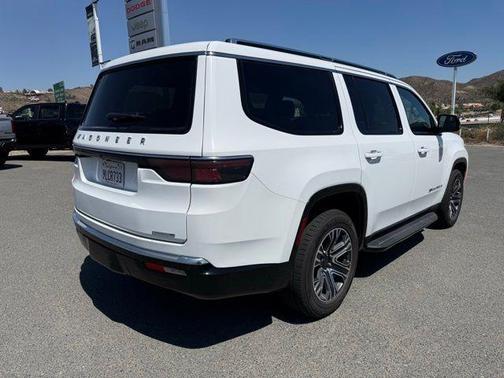 Bright White Clearcoat 2024 Jeep Wagoneer Series II