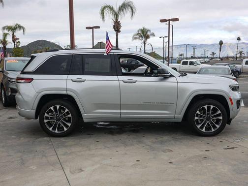 2024 Jeep Grand Cherokee 4xe Overland