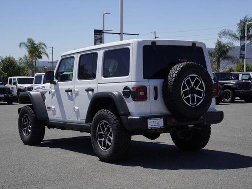 Bright White Clearcoat 2026 Jeep Wrangler Rubicon