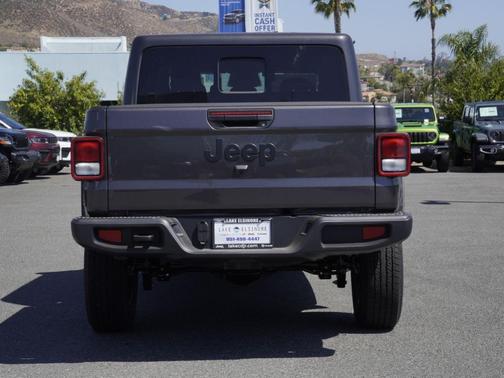 Granite Crystal Clearcoat Metallic 2026 Jeep Gladiator Sport