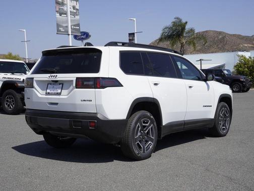 Bright White Clearcoat 2026 Jeep Cherokee LAREDO/LIMITED