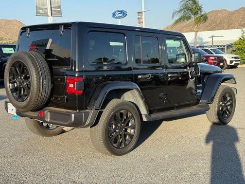 Black Clearcoat 2022 Jeep Wrangler Unlimited 4xe Sahara