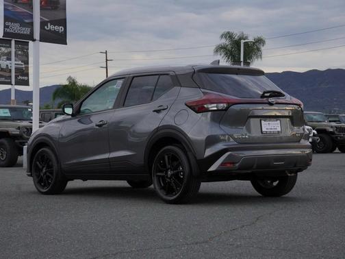 2024 Nissan Kicks SV