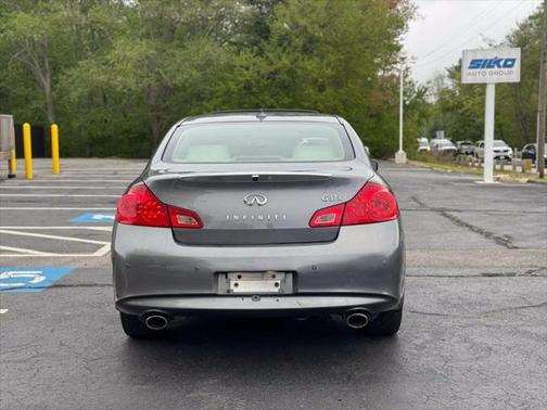 2011 INFINITI G37x Base