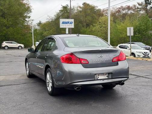 2011 INFINITI G37x Base