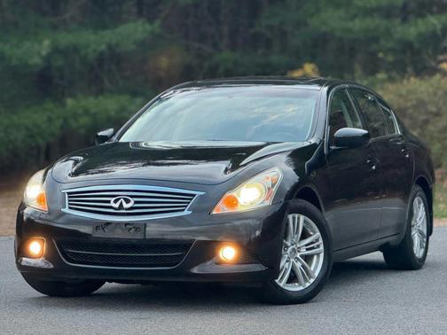 2011 INFINITI G37x Base