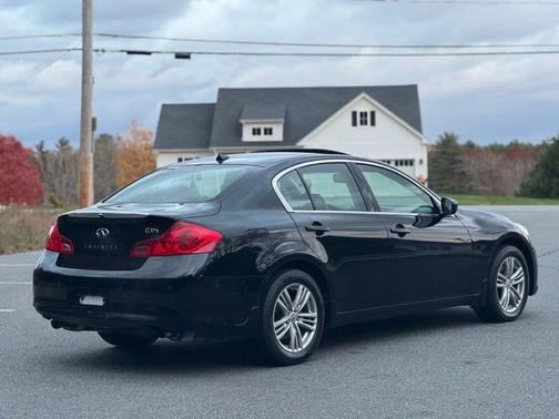 2011 INFINITI G37x Base