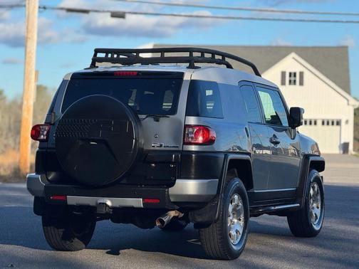 2010 Toyota FJ Cruiser Base