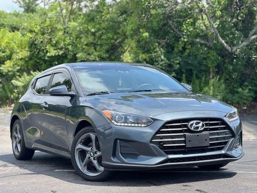 2019 Hyundai Veloster 2