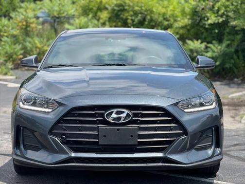 2019 Hyundai Veloster 2