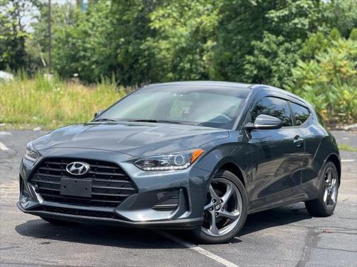 2019 Hyundai Veloster 2