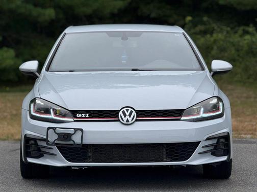 White 2018 Volkswagen Golf GTI 2.0T S 4-Door