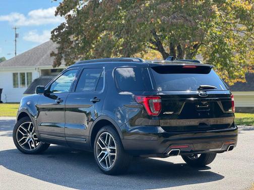 2017 Ford Explorer sport