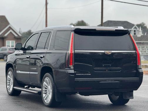 2017 Cadillac Escalade Platinum