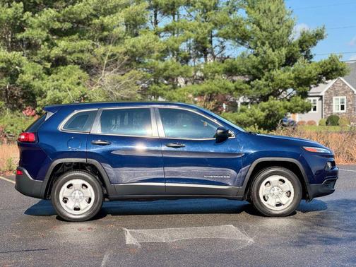 2015 Jeep Cherokee Sport