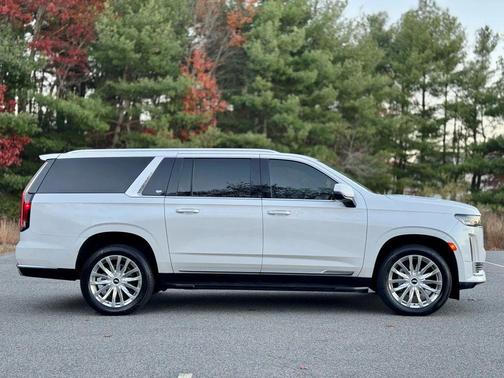 2021 Cadillac Escalade ESV Sport