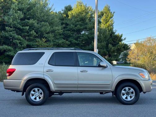 2005 Toyota Sequoia SR5