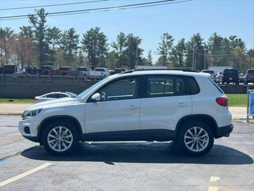 2018 Volkswagen Tiguan Limited 2.0T 4MOTION