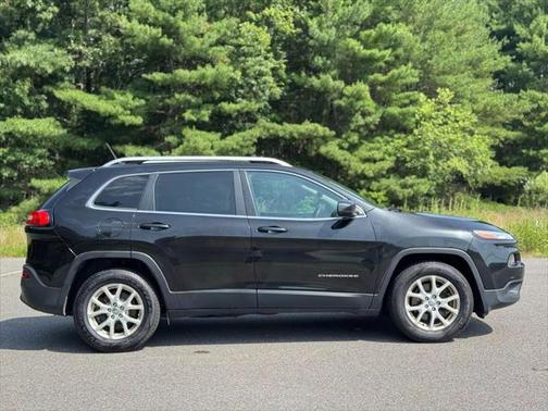 2015 Jeep Cherokee Sport