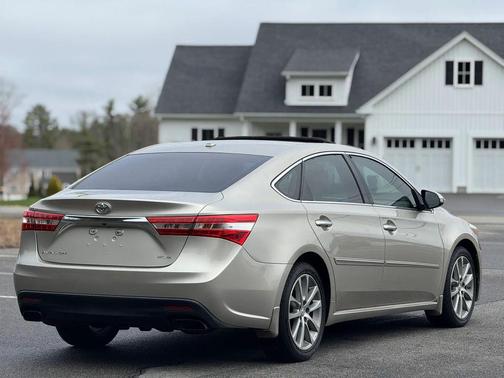 Creme Brulee Mica 2014 Toyota Avalon XLE Touring