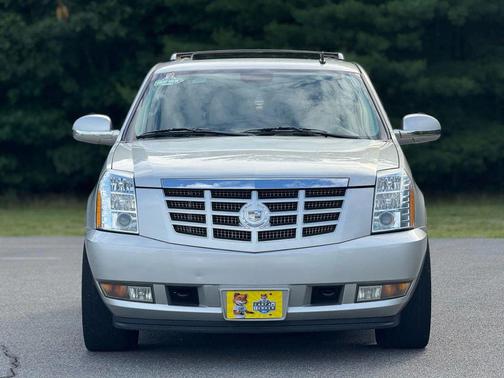 2011 Cadillac Escalade Luxury