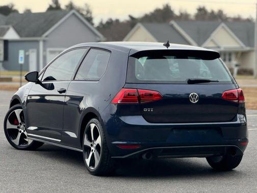2016 Volkswagen Golf GTI 2.0T S 4-Door