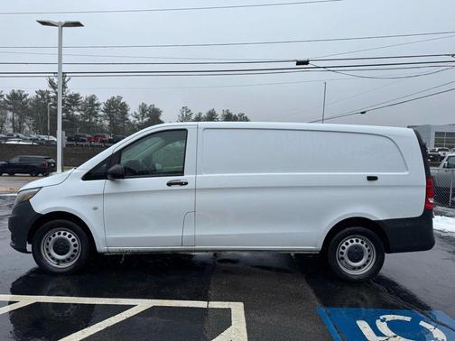 2022 Mercedes-Benz Metris Base