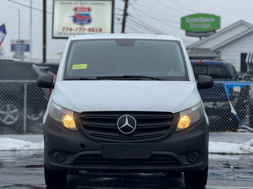 2022 Mercedes-Benz Metris Base