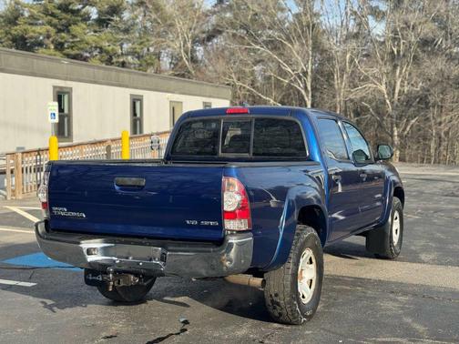 2015 Toyota Tacoma Base
