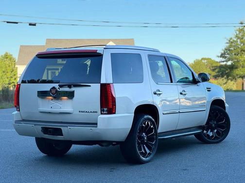 2013 Cadillac Escalade Luxury