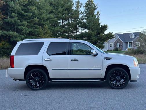 2013 Cadillac Escalade Luxury