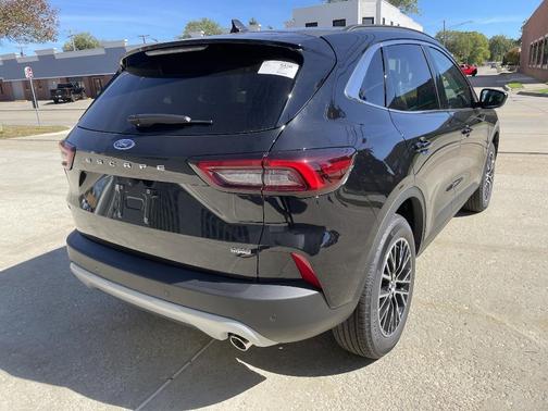 2026 Ford Escape PLUG-IN