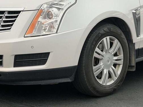 Platinum Ice Tri-Coat 2015 Cadillac SRX Luxury Collection