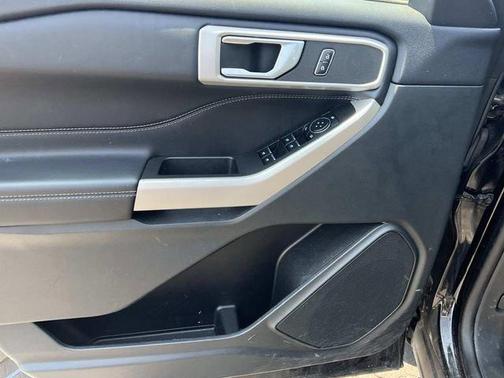 Agate Black Metallic 2023 Ford Explorer XLT