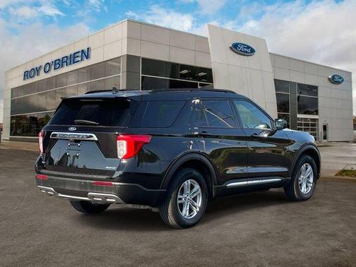 Agate Black Metallic 2023 Ford Explorer XLT