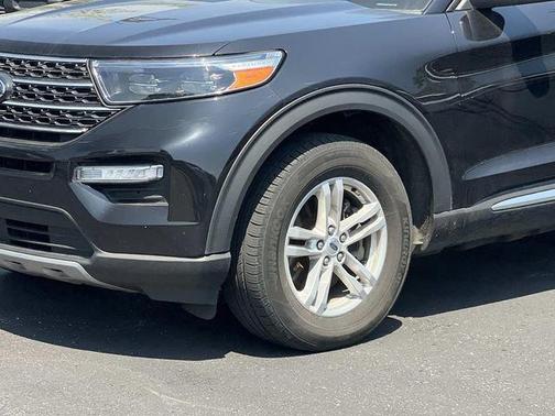 Agate Black Metallic 2023 Ford Explorer XLT