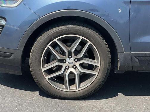 Blue Metallic 2019 Ford Explorer sport