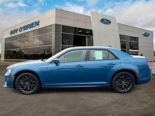 Frostbite 2022 Chrysler 300 Touring L
