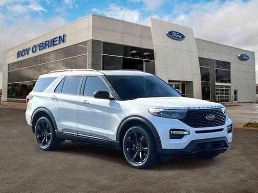 Star White 2024 Ford Explorer ST-Line
