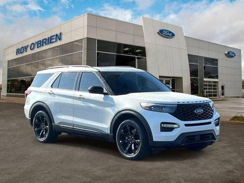 Star White 2024 Ford Explorer ST-Line